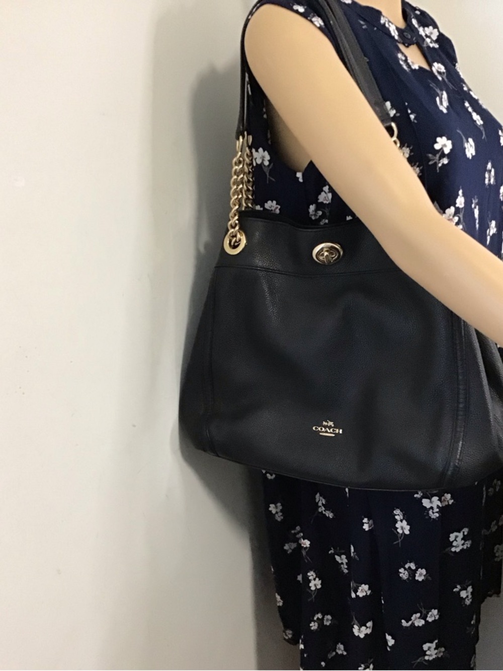Coach 36855 Edie Turnlock Black Pebble Leather Shoulder Bag - Picture 5 of 15